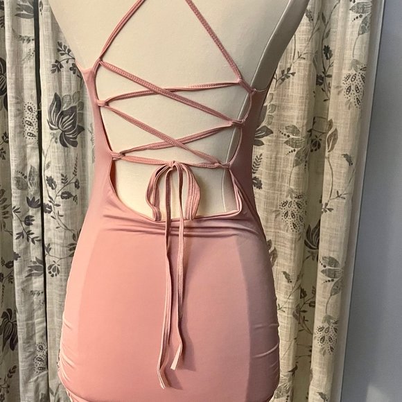 Pink bodycon lycra Dress. - Picture 3 of 4